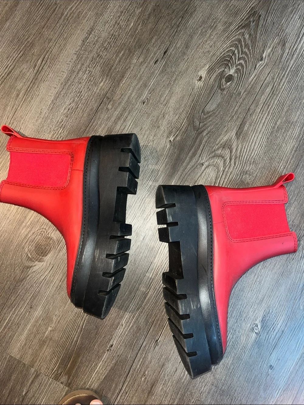 Rain Boots - Sleek Pull-On Design